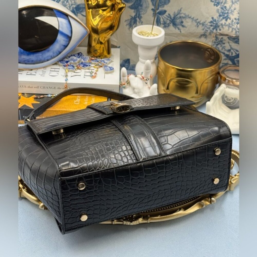 🆕 KURT GEIGER LONDON 🧿 NWOT Brixton Croc-Embossed Top Handle Flap Bag *SAMPLE* - Picture 12 of 16